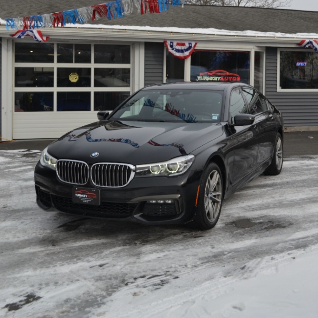 2019 BMW 7 Series 740i xDrive's photo