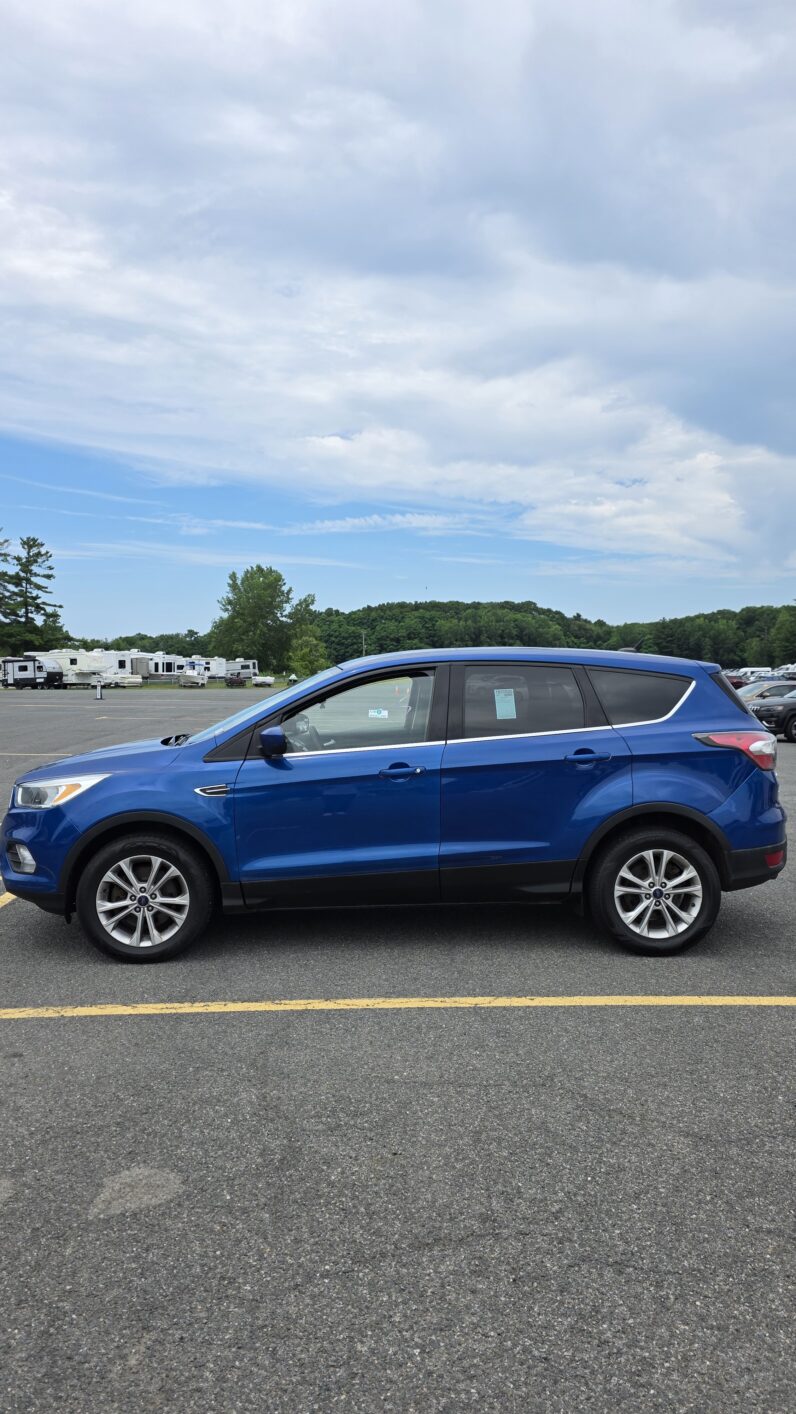 
								2017 Ford escape SE Sport Utility 4D full									