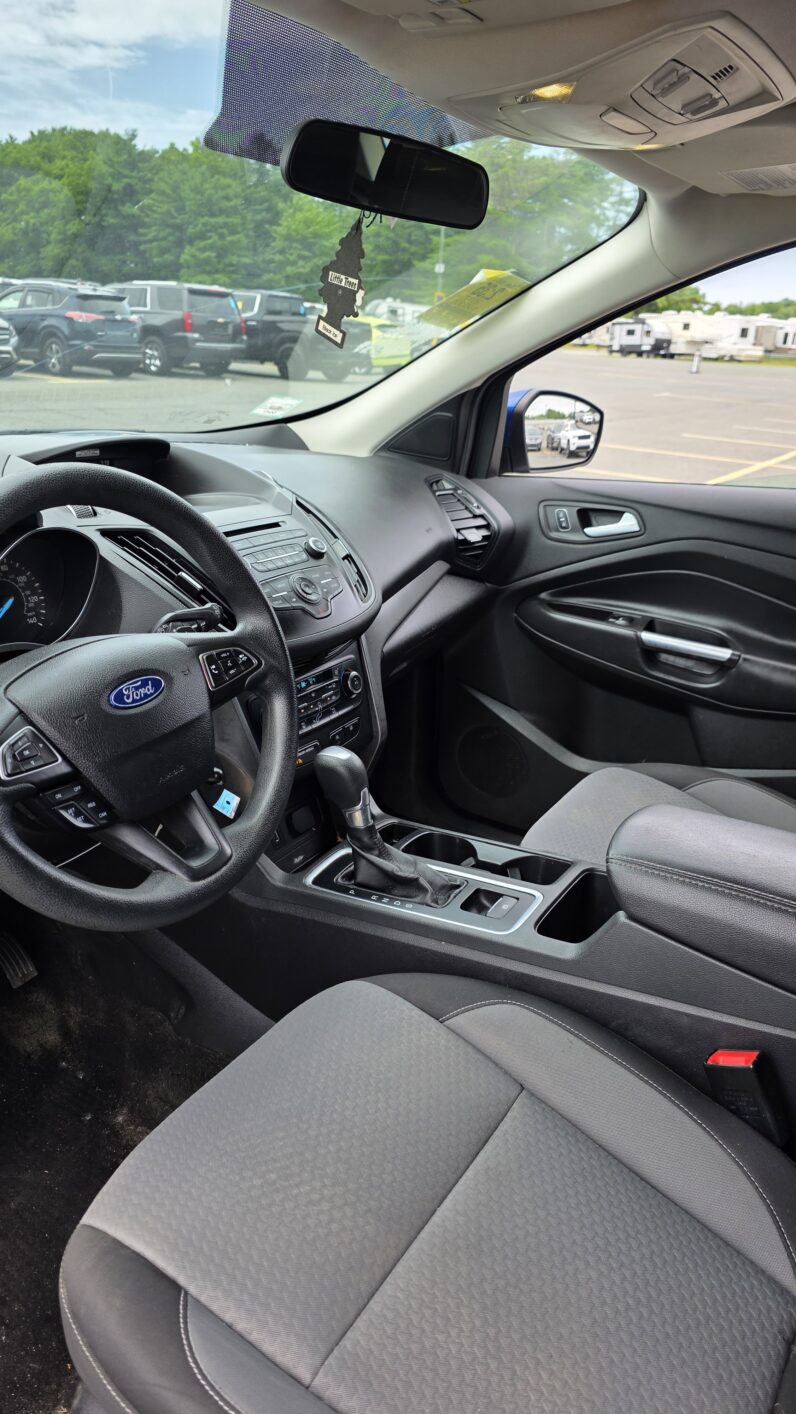 
								2017 Ford escape SE Sport Utility 4D full									
