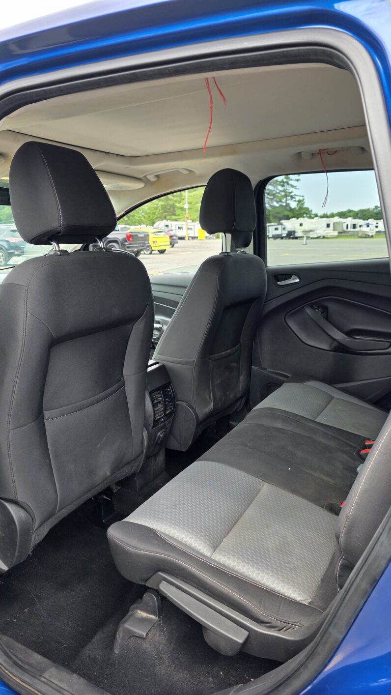 
								2017 Ford escape SE Sport Utility 4D full									