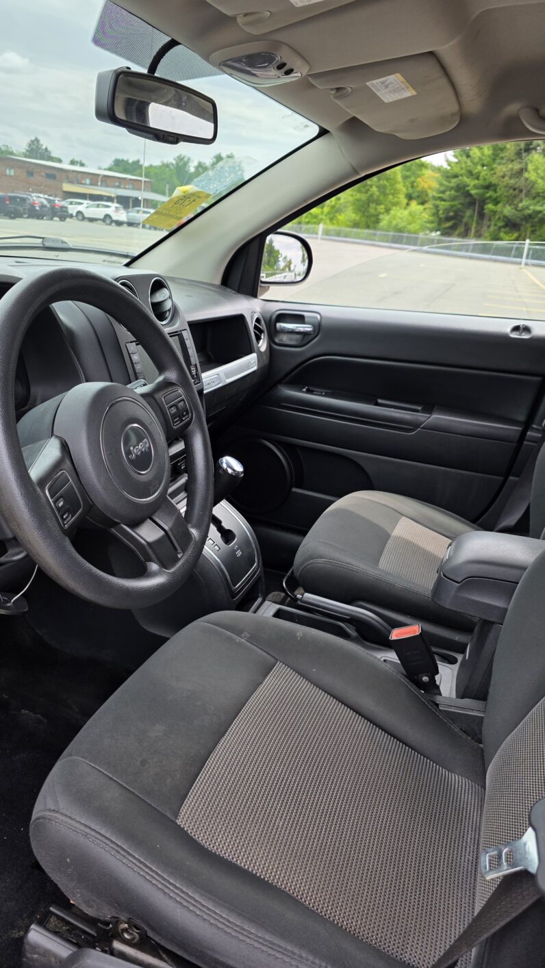 
								2014 Jeep compass Sport SUV 4D full									