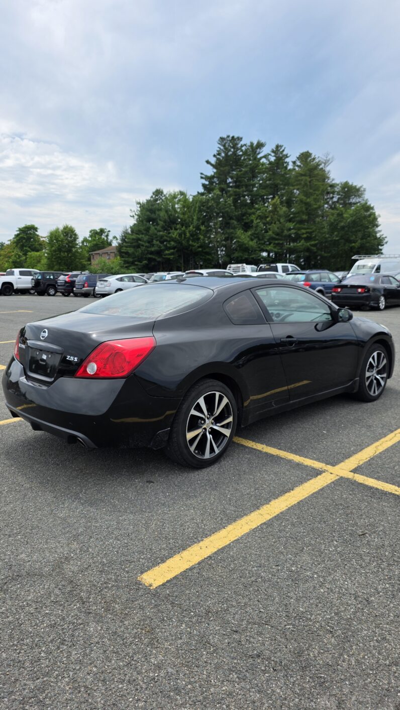 
								2009 Nissan Altima 2.5 S Coupe 2D full									