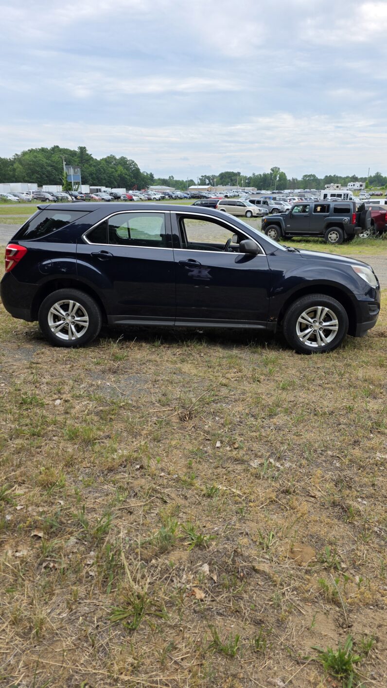 
								2016 Chevrolet Equinox LS Sport Utility 4D full									