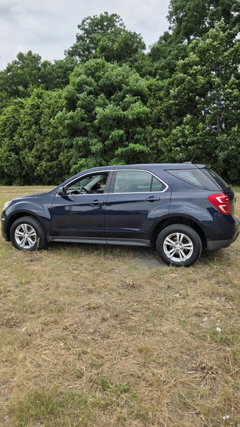 
								2016 Chevrolet Equinox LS Sport Utility 4D full									