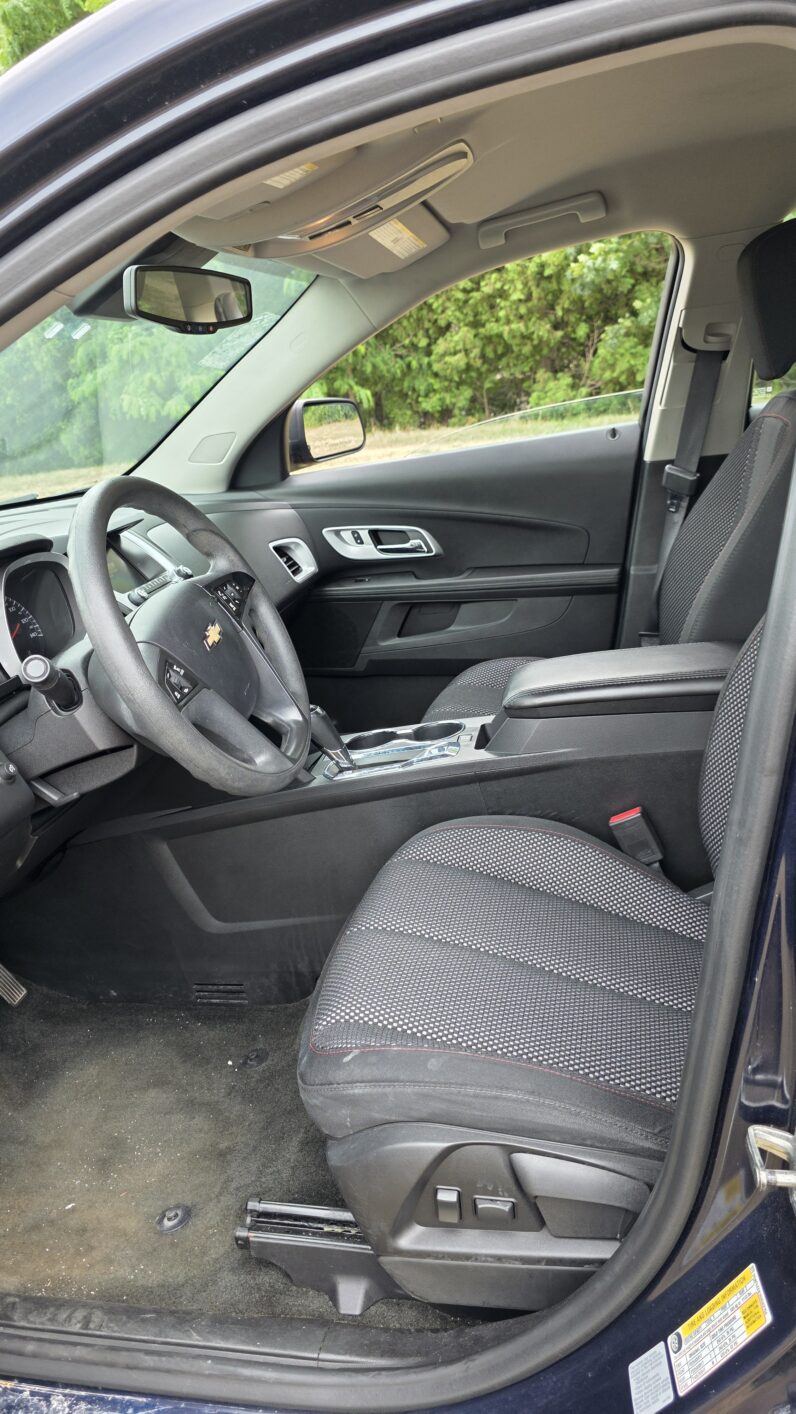 
								2016 Chevrolet Equinox LS Sport Utility 4D full									