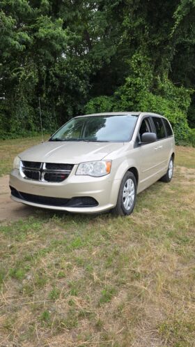 2014 Dodge Grand Caravan Passenger SE Minivan 4D