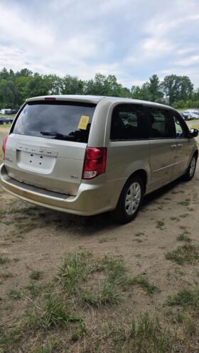2014 Dodge Grand Caravan Passenger SE Minivan 4D