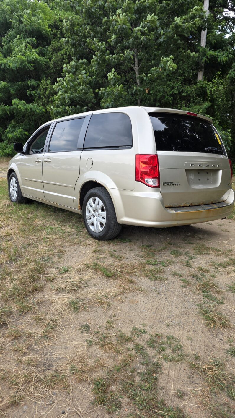 
								2014 Dodge Grand Caravan Passenger SE Minivan 4D full									