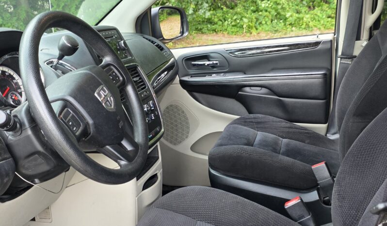 
								2014 Dodge Grand Caravan Passenger SE Minivan 4D full									