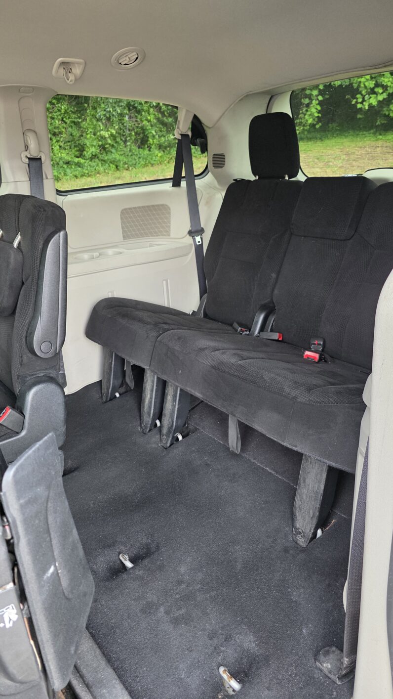 
								2014 Dodge Grand Caravan Passenger SE Minivan 4D full									