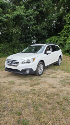 2017 Subaru outback 2.5i Premium Wagon 4D