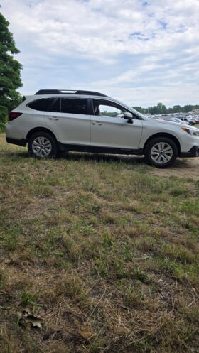2017 Subaru outback 2.5i Premium Wagon 4D