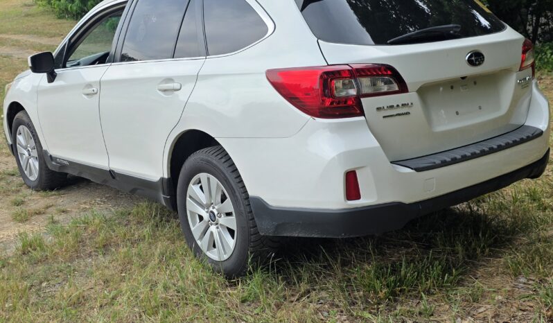 
								2017 Subaru outback 2.5i Premium Wagon 4D full									
