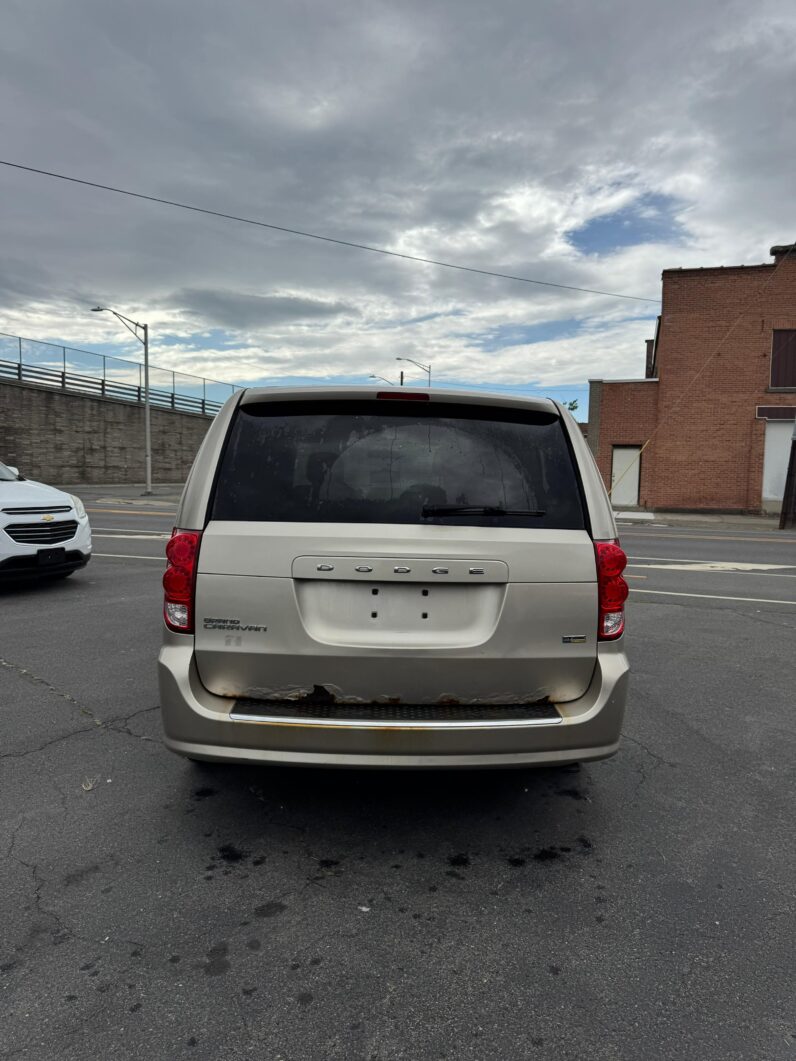 
								2014 Dodge Grand Caravan Passenger SE Minivan 4D full									