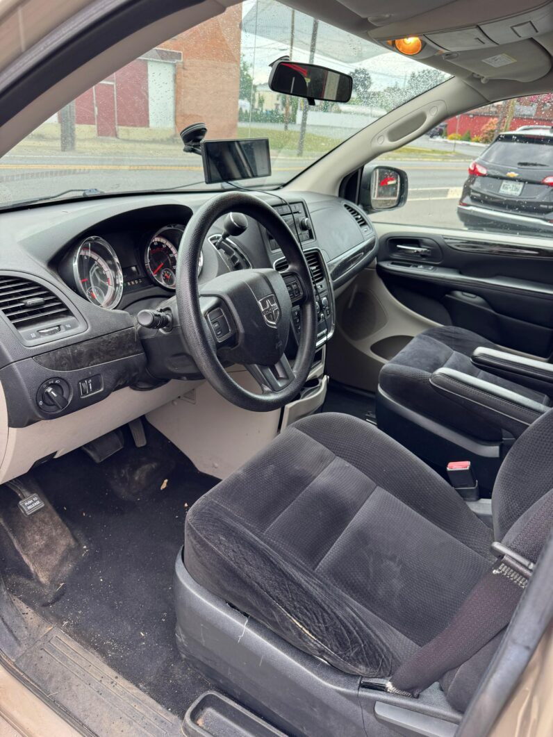 
								2014 Dodge Grand Caravan Passenger SE Minivan 4D full									