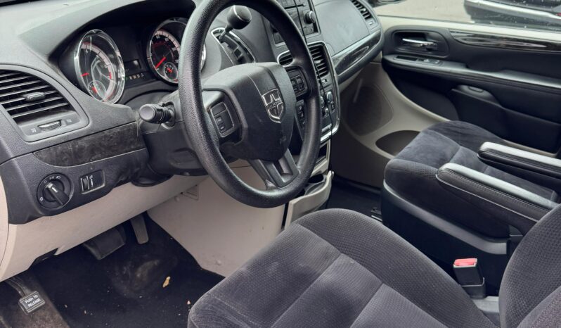 
								2014 Dodge Grand Caravan Passenger SE Minivan 4D full									
