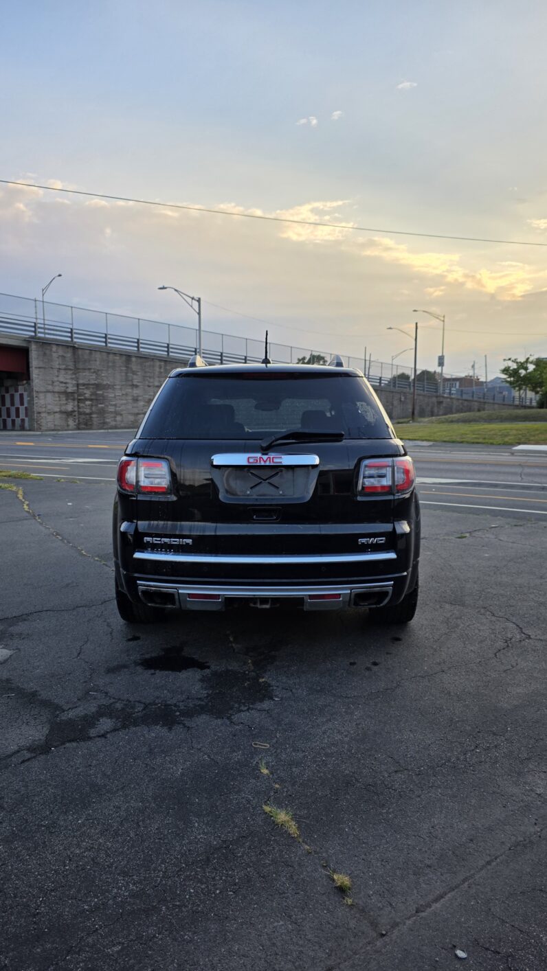
								2016 GMC Acadia Denali Sport Utility 4D full									