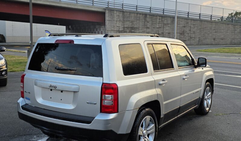 
								2013 Jeep Patriot Latitude Sport Utility 4D full									