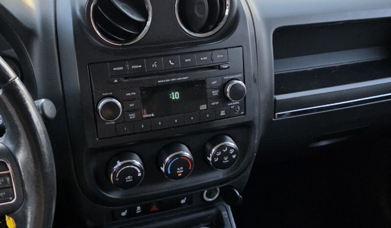
								2013 Jeep Patriot Latitude Sport Utility 4D full									