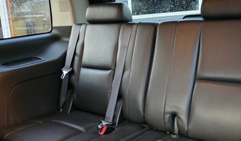 
								2010 Cadillac Escalade Sport Utility 4D full									
