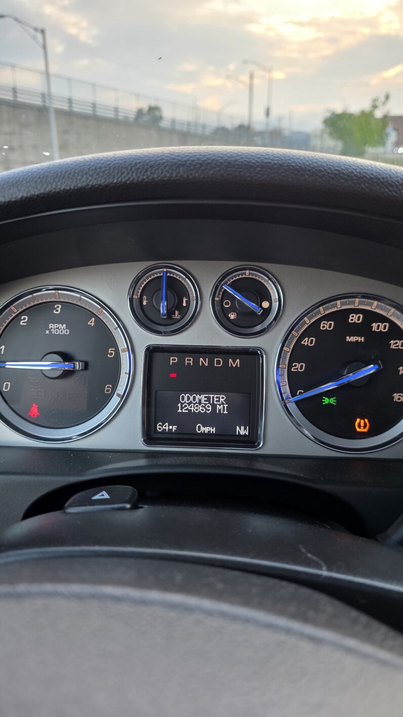 
								2010 Cadillac Escalade Sport Utility 4D full									