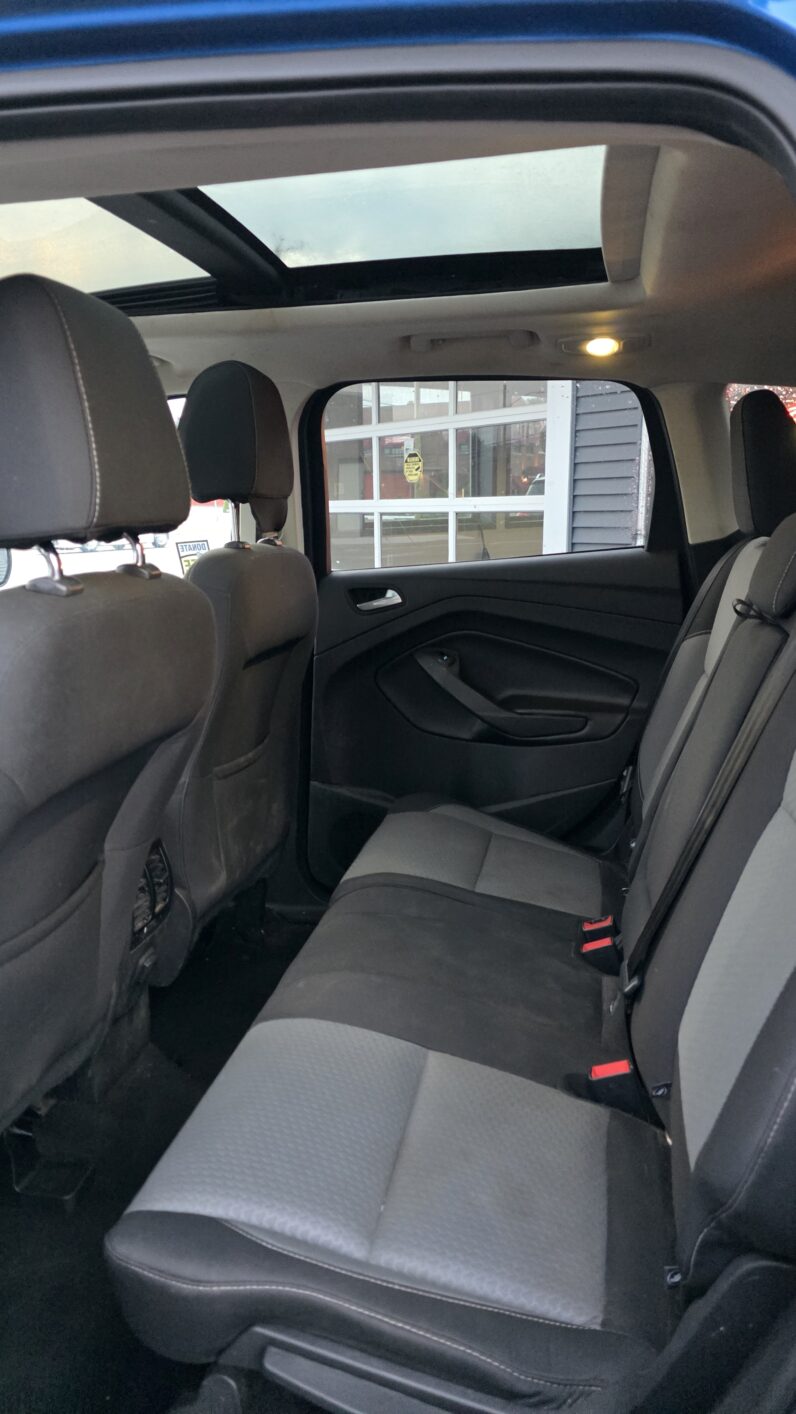 
								2017 Ford Escape SE Sport Utility 4D full									