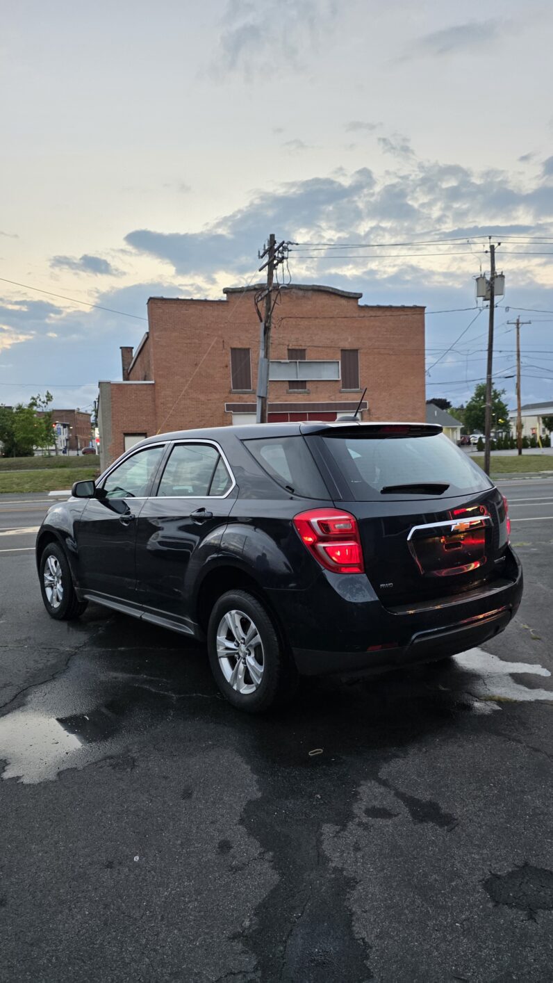 
								2016 Chevrolet Equinox LS Sport Utility 4D full									
