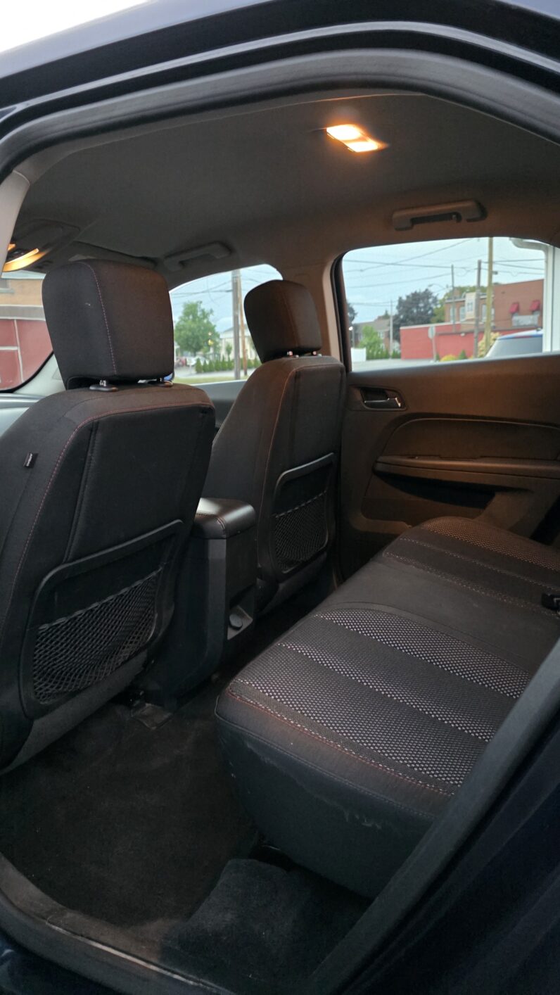 
								2016 Chevrolet Equinox LS Sport Utility 4D full									