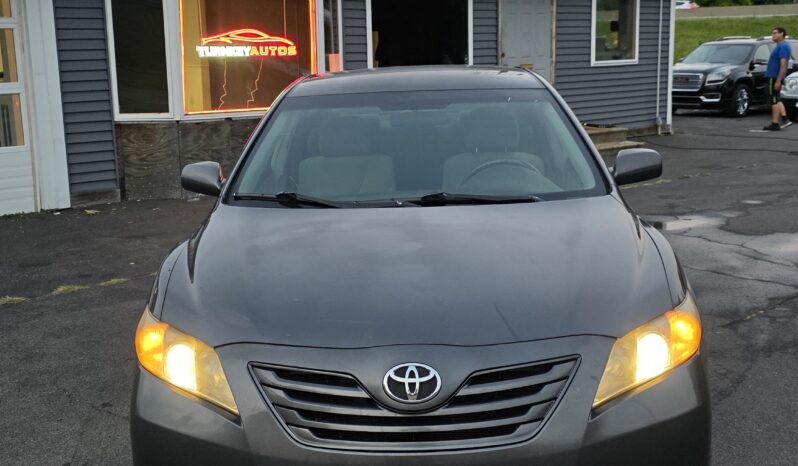 
								2009 Toyota Camry Sedan 4D full									