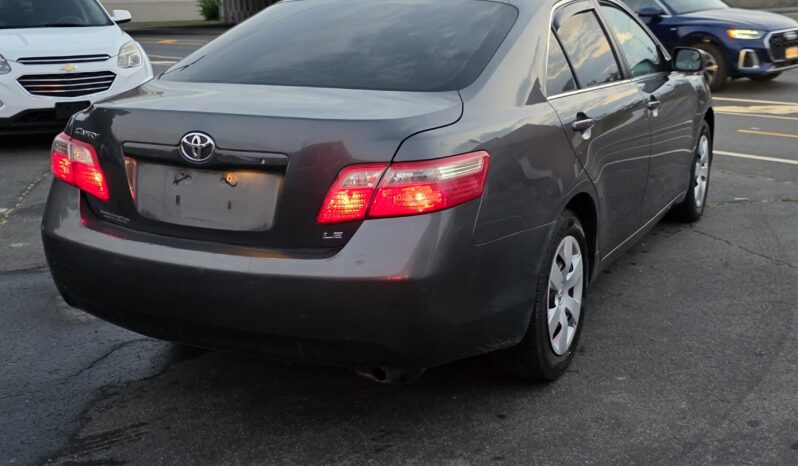 
								2009 Toyota Camry Sedan 4D full									