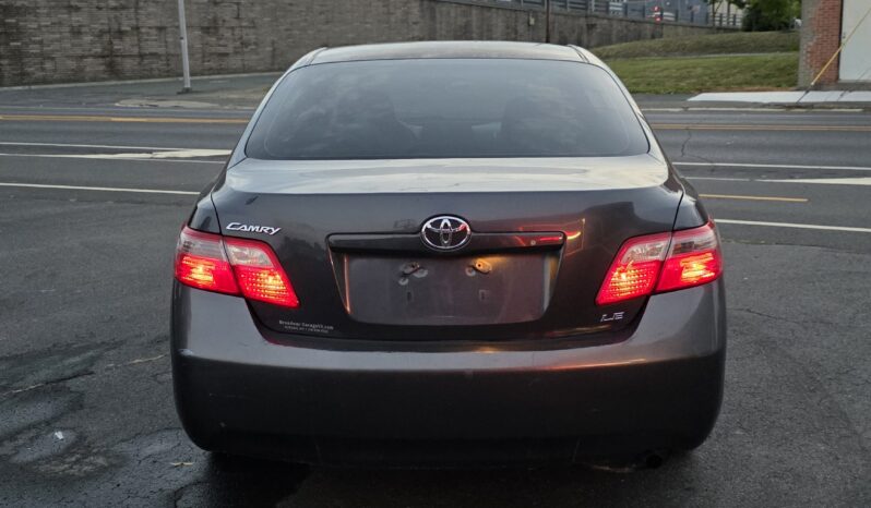 
								2009 Toyota Camry Sedan 4D full									