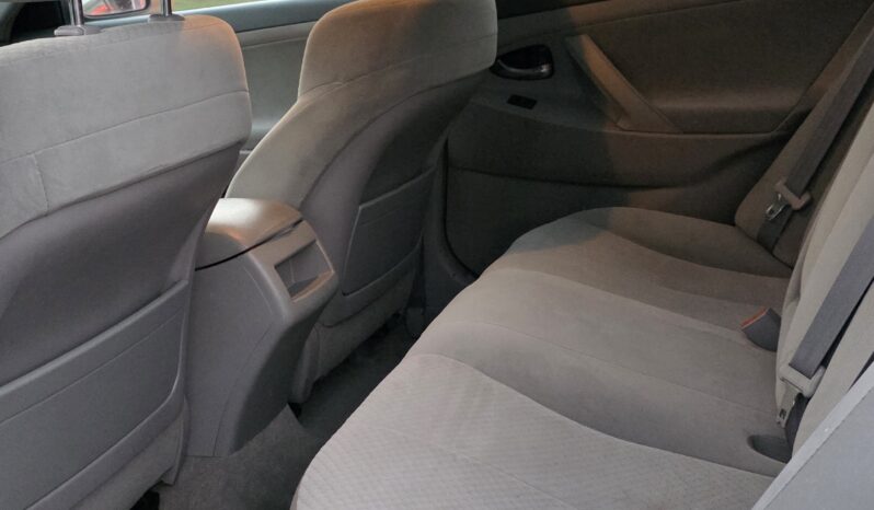 
								2009 Toyota Camry Sedan 4D full									