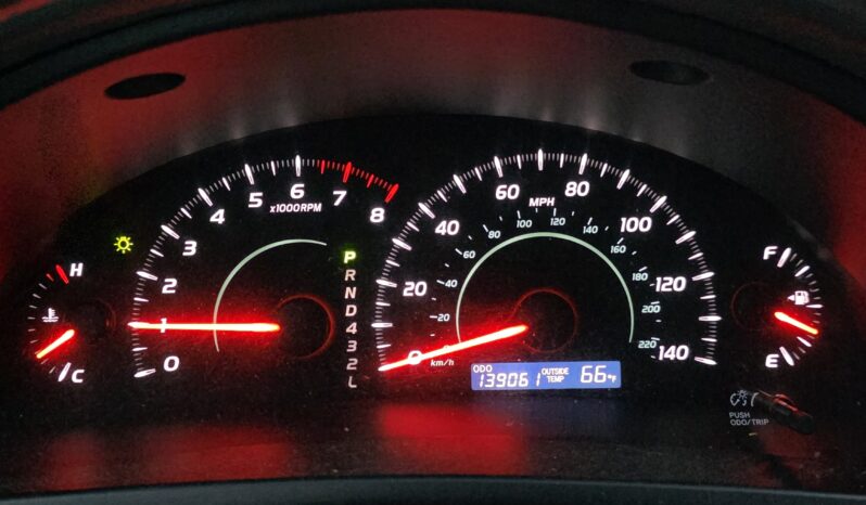 
								2009 Toyota Camry Sedan 4D full									
