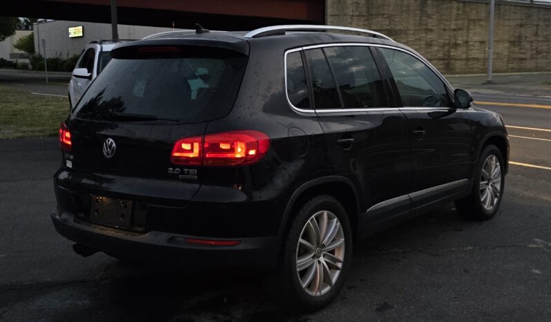 
								2013 Volkswagen Tiguan 2.0T SE 4Motion Sport Utility 4D full									
