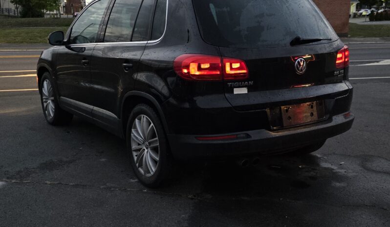 
								2013 Volkswagen Tiguan 2.0T SE 4Motion Sport Utility 4D full									